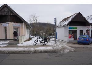 További eladó telkek